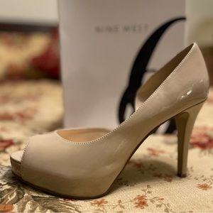 Nine West Peep Toe Heels size 8.5